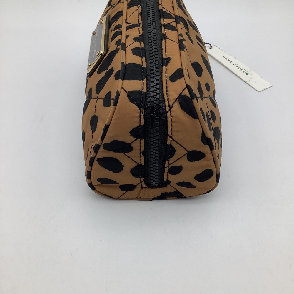 Marc Jacobs Leopard Print Quilted Nylon Cosmetic Pouch Bag Black Multi NWT - Picture 4 of 10